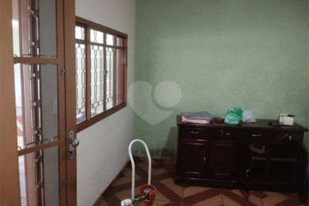 Casa de Vila à venda com 3 quartos em Vila Vieira (vila Xavier), Araraquara, SP