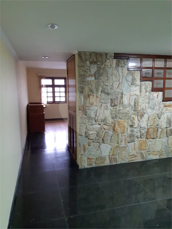 Sobrado à venda com 3 quartos, sendo 1 suíte, em Vila Tibagi, Guarulhos, SP
