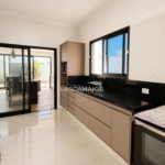 Casa à venda com 3 quartos, sendo 3 suítes, no condomínio Residencial Costa Leste, Três Lagoas - MS