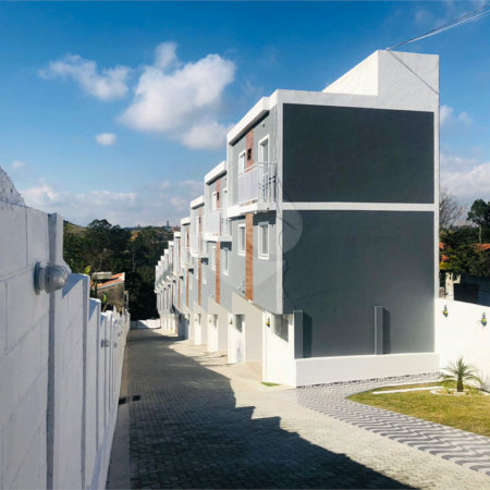 Casa à venda com 2 quartos no condomínio Residencial Turim, Mogi das Cruzes - SP