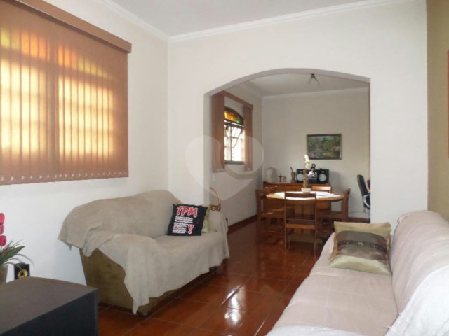 Sobrado à venda com 3 quartos, sendo 2 suítes,  em Parada Inglesa, São Paulo, SP