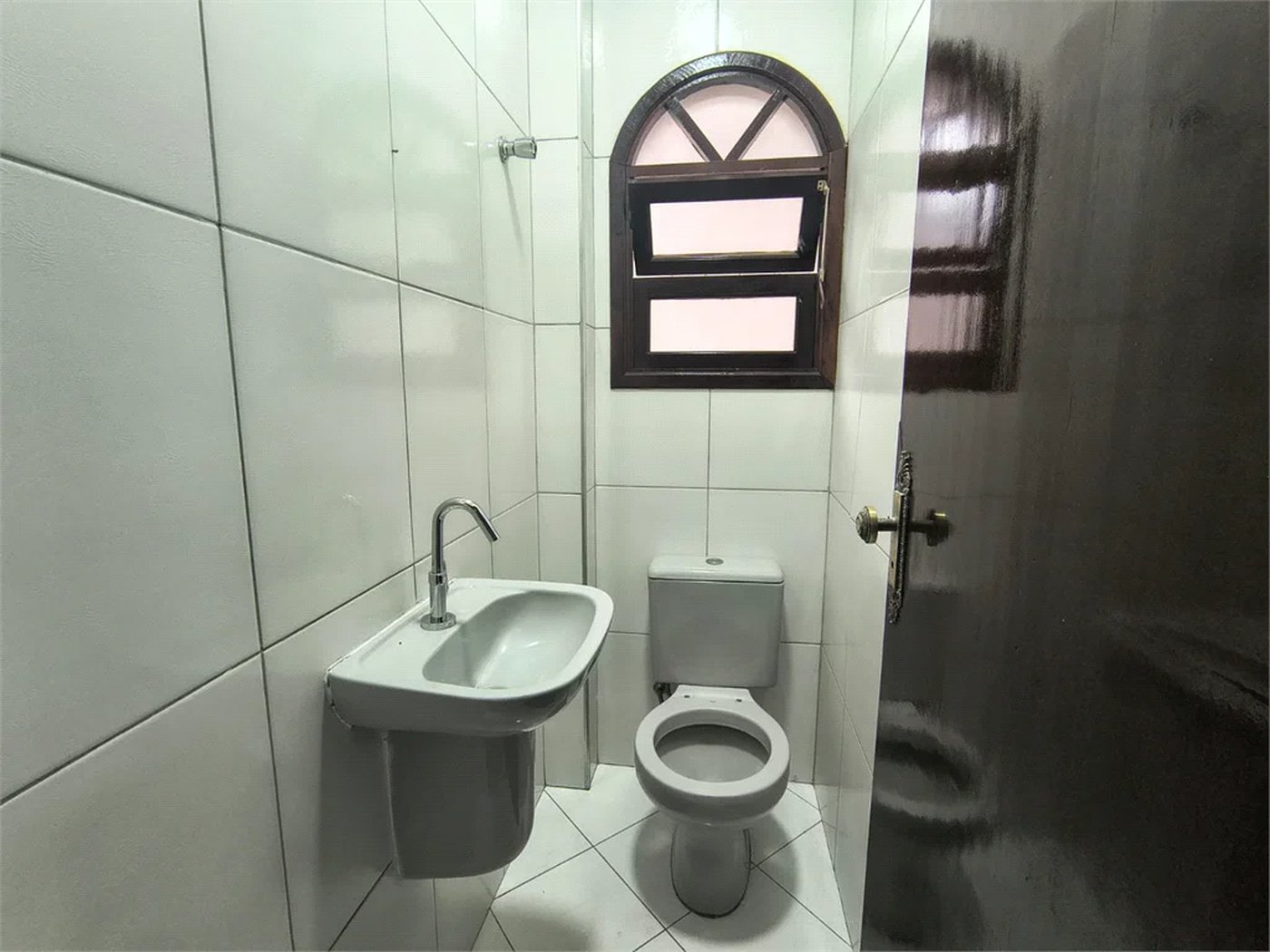 Sobrado à venda com 3 quartos, sendo 1 suíte, em Jardim D'abril, Osasco, SP