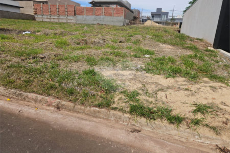 Terreno à venda no condomínio Bela Vitta, Araraquara - SP