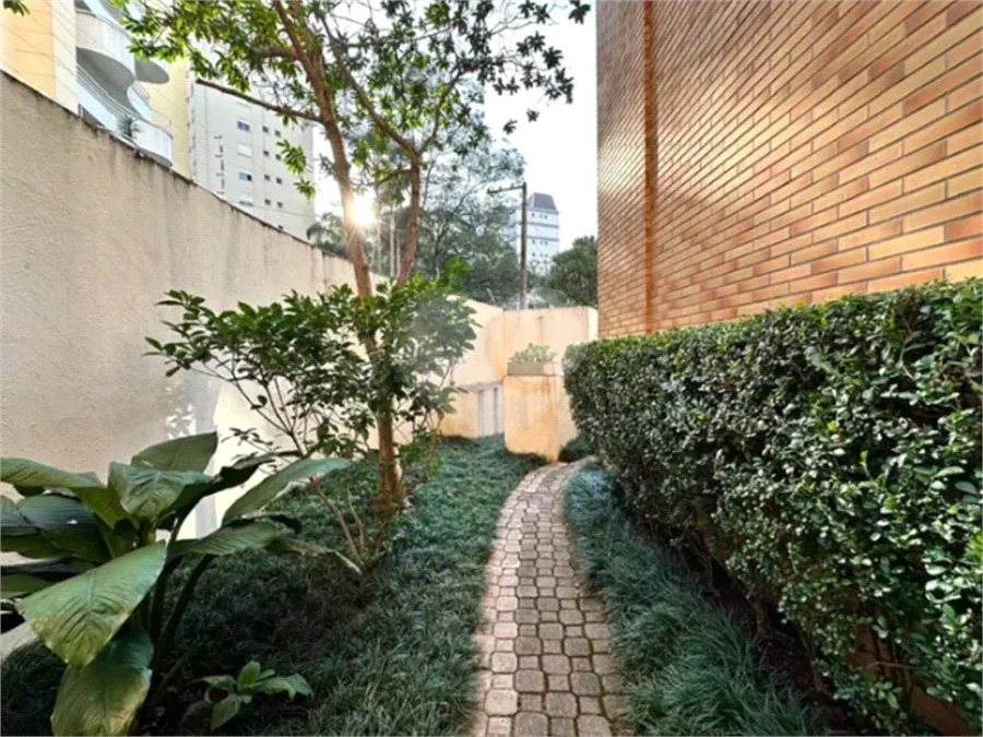 Apartamento para alugar com 2 suítes em Vila Andrade, São Paulo, SP
