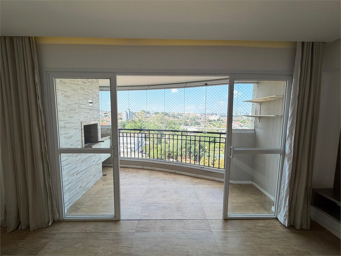 Apartamento à venda com 3 quartos, sendo 1 suíte, em Jardim Aeroporto, São Paulo, SP
