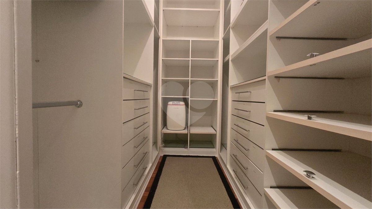 Apartamento à venda com 3 quartos, sendo 1 suíte, em Copacabana, Rio de Janeiro, RJ