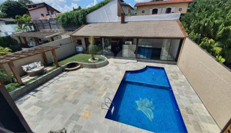 Casa à venda com 4 quartos, sendo 3 suítes,  em Interlagos, São Paulo, SP