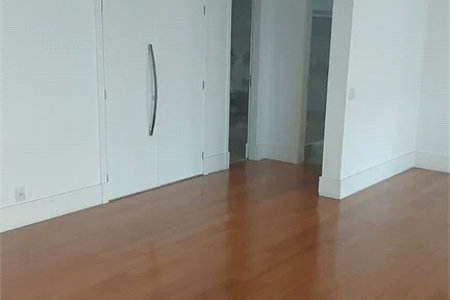 Apartamento à venda com 3 suítes em Vila Andrade, São Paulo, SP