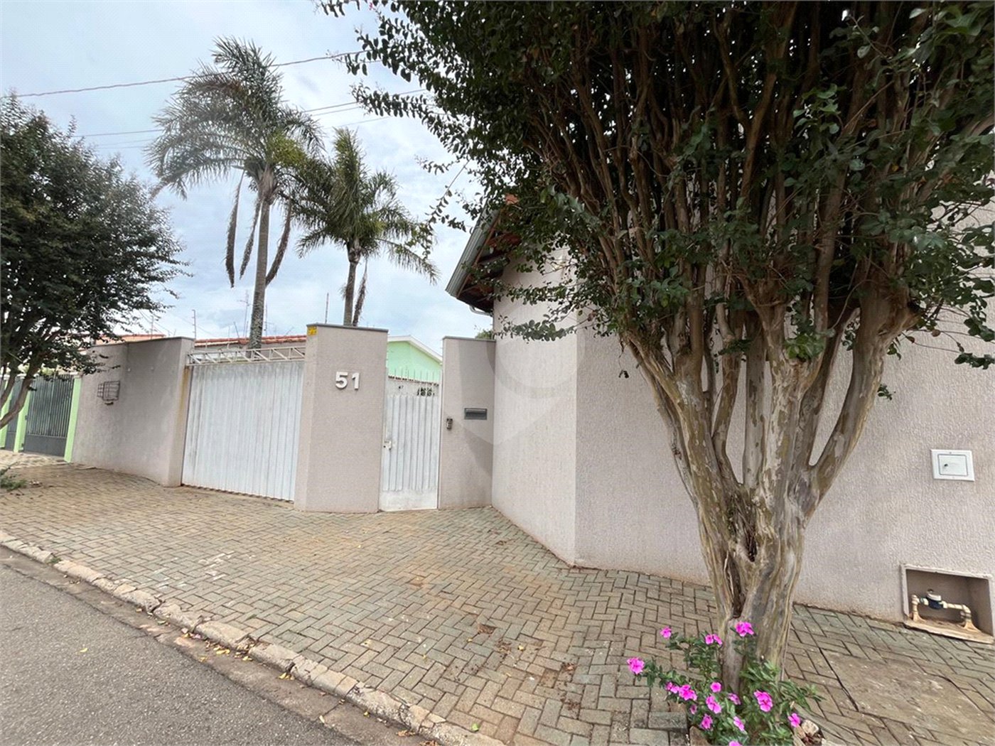 Casa à venda com 3 suítes em Jardim Shangri-lá, Itapetininga, SP