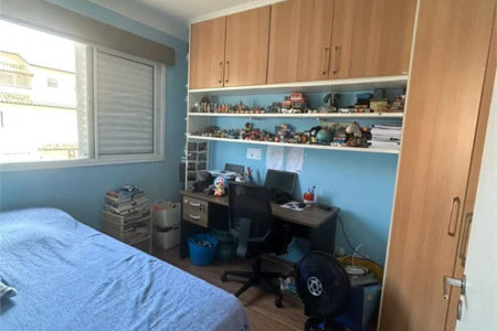 Casa à venda com 3 quartos, sendo 1 suíte, no condomínio Vila das Cores, São Paulo - SP