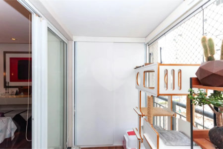 Apartamento para alugar com 3 quartos, sendo 1 suíte, em Água Branca, São Paulo, SP