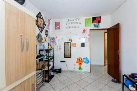 Casa à venda com 3 quartos, sendo 1 suíte,  em Jardim Aida, Guarulhos, SP