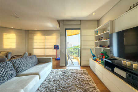 Apartamento à venda com 3 suítes em Sumarezinho, São Paulo, SP