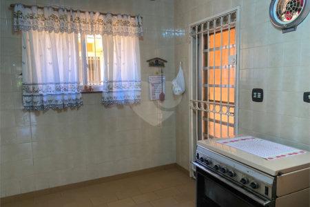 Casa à venda com 2 quartos, sendo 1 suíte, em Vila Rosália, Guarulhos, SP