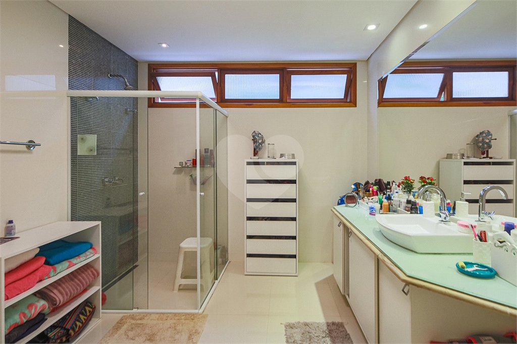 Casa à venda com 6 suítes em Jardim Cordeiro, São Paulo, SP