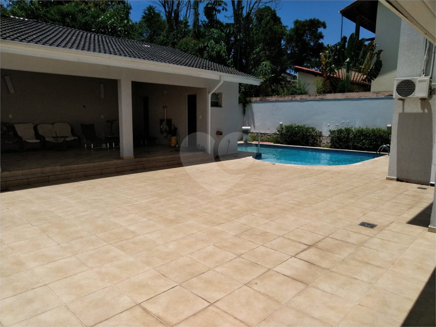 Casa à venda com 4 suítes no condomínio Aruã, Mogi das Cruzes - SP