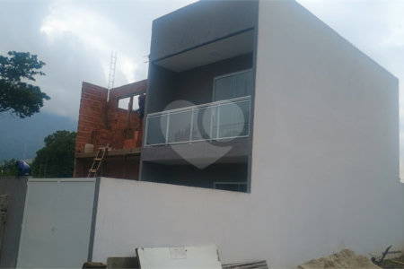 Casa à venda com 2 quartos no condomínio Dos Silvas, Rio de Janeiro - RJ