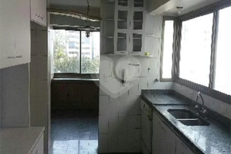 Apartamento à venda com 3 suítes em Aclimação, São Paulo, SP
