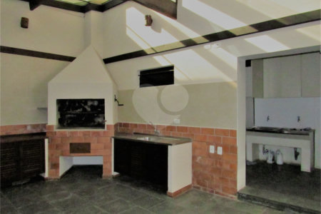 Casa à venda com 3 quartos, sendo 1 suíte, em Santo Amaro, São Paulo, SP