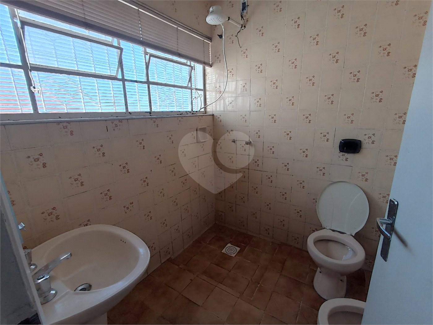 Casa à venda ou para alugar com 3 quartos, sendo 1 suíte, no Centro, Itapetininga, SP