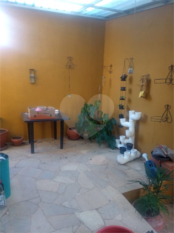 Casa à venda com 2 suítes em Jardim Santa Bárbara, Atibaia, SP