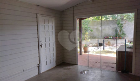 Casa à venda com 2 quartos em Jardim Semiramis, Cotia, SP