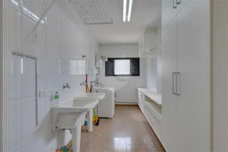 Apartamento à venda com 4 suítes em Jardim Marajoara, São Paulo, SP