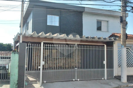 Sobrado à venda com 3 quartos, sendo 1 suíte, em Chora Menino, São Paulo, SP