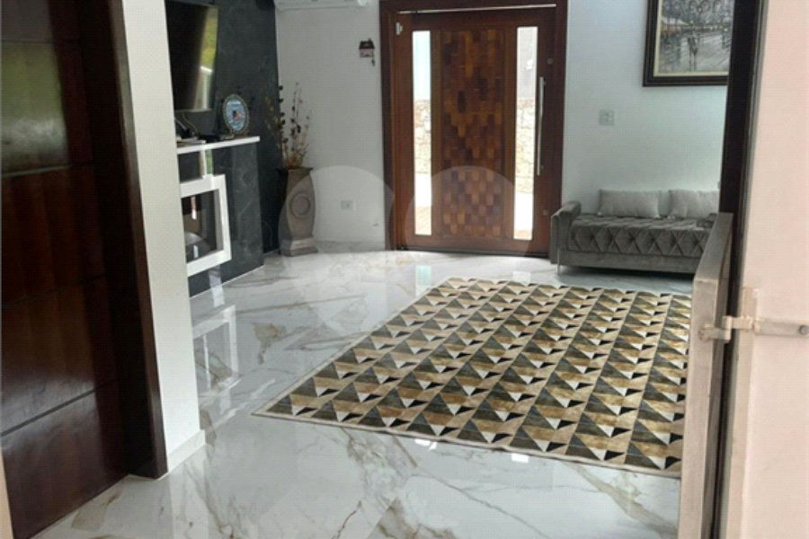 Casa à venda com 3 quartos, sendo 2 suítes, no condomínio : Conjunto Residencial Itaguaçu, São Paulo - SP