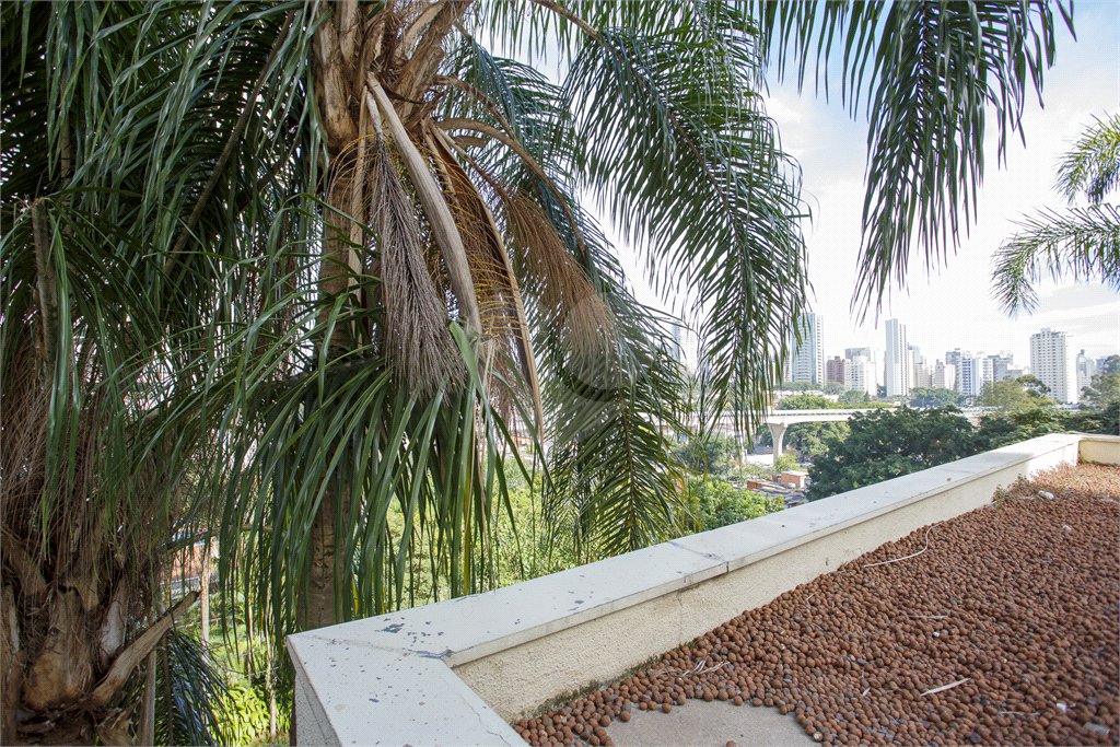 Apartamento à venda com 3 suítes em Campo Belo, São Paulo, SP