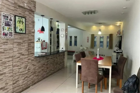 Sobrado à venda com 3 quartos, sendo 2 suítes, em Conjunto Residencial Butantã, São Paulo, SP