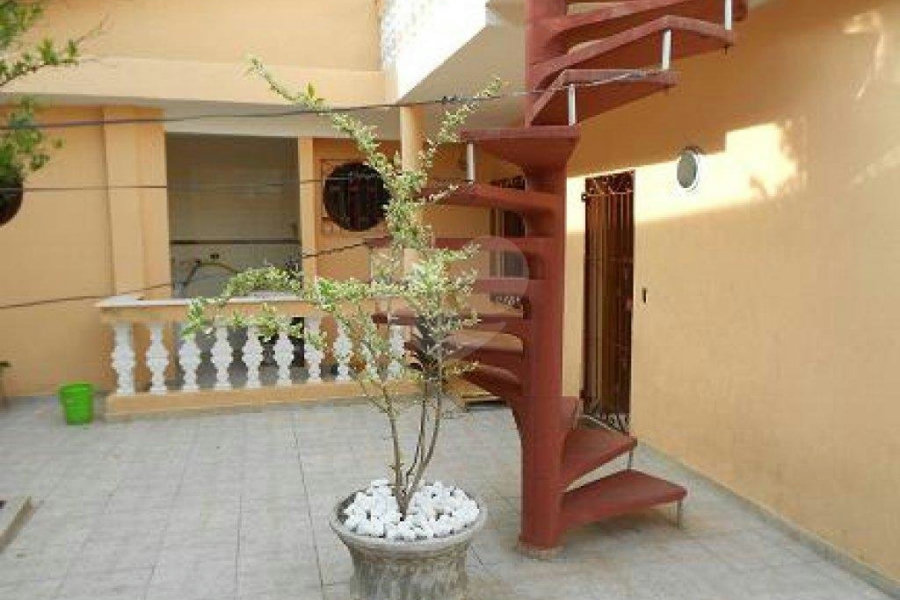 Casa Térrea à venda com 4 quartos, sendo 2 suítes, em Parque Edu Chaves, São Paulo, SP
