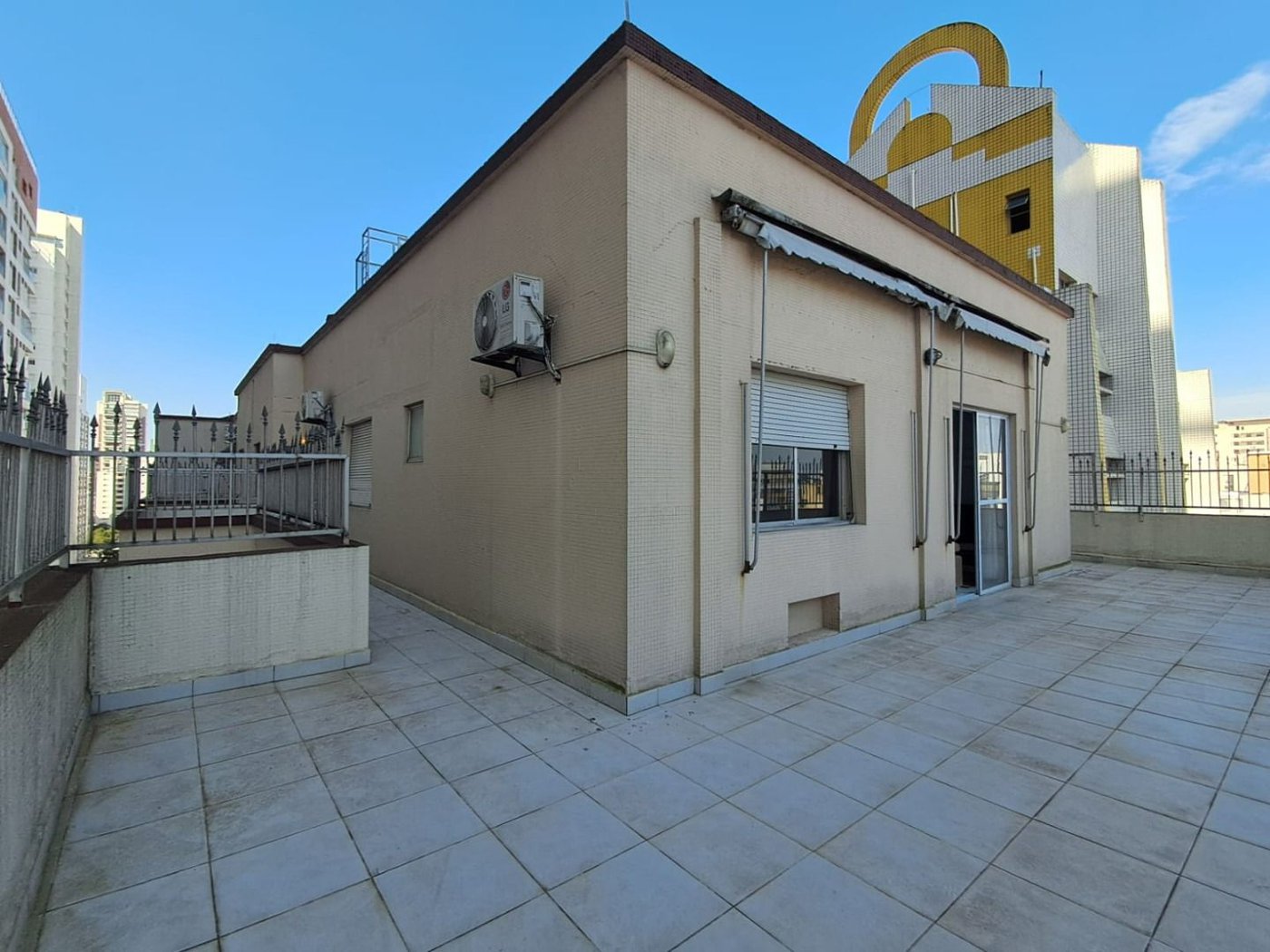 Cobertura com 3 dormitórios à venda, 200 m² por R$ 1.000.000,00 - Gonzaga - Santos/SP