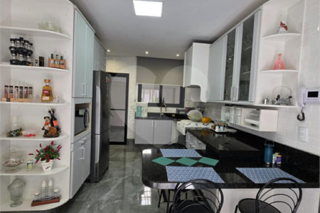 Casa Térrea à venda com 4 quartos, sendo 2 suítes, em Vila Avaí, Indaiatuba, SP