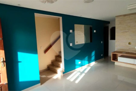 Casa à venda com 3 quartos, sendo 1 suíte, no condomínio Residencial Gabriela, São Paulo - SP