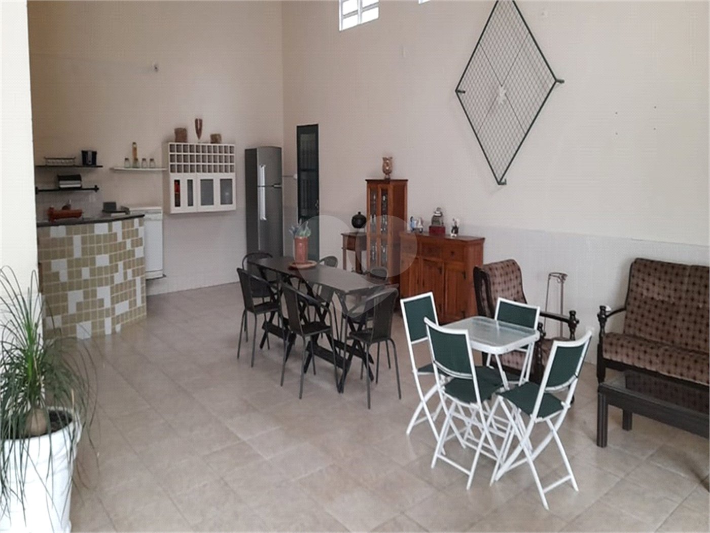 Casa à venda com 5 quartos, sendo 3 suítes,  no condomínio Alpes da Cantareira, Mairiporã - SP