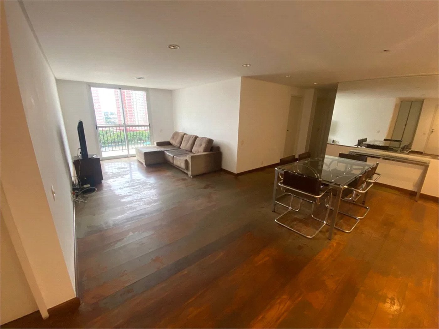 Apartamento à venda com 3 quartos, sendo 1 suíte, em Água Branca, São Paulo, SP