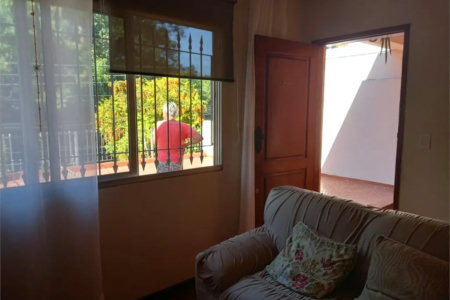 Casa à venda com 3 quartos, sendo 1 suíte,  em Vila Tiradentes, São Paulo, SP
