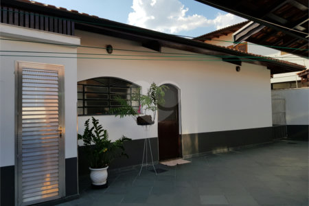 Casa à venda com 3 quartos, sendo 1 suíte, no condomínio City Campo Grande, São Paulo - SP