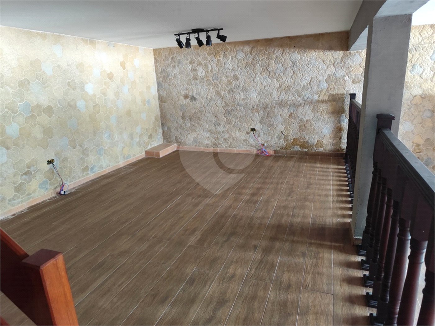 Sobrado à venda com 3 quartos, sendo 1 suíte,  em Horto Florestal, São Paulo, SP