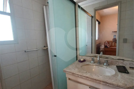 Apartamento à venda com 3 quartos, sendo 1 suíte, em Jardim das Acácias, São Paulo, SP