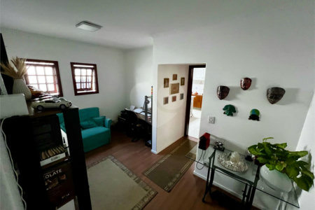 Casa à venda com 3 suítes em Vila Oliveira, Mogi das Cruzes, SP