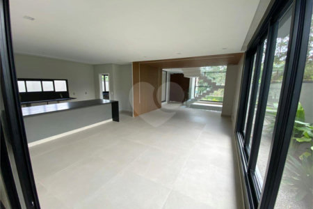 Casa à venda com 3 suítes no condomínio Reserva Granja Anita, Mogi das Cruzes - SP
