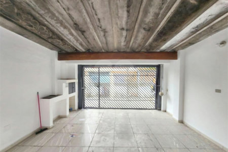 Casa à venda com 3 quartos, sendo 1 suíte,  em Jardim Celeste, São Paulo, SP
