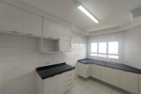 Apartamento para alugar com 3 quartos, sendo 1 suíte, no Centro, São Bernardo do Campo, SP