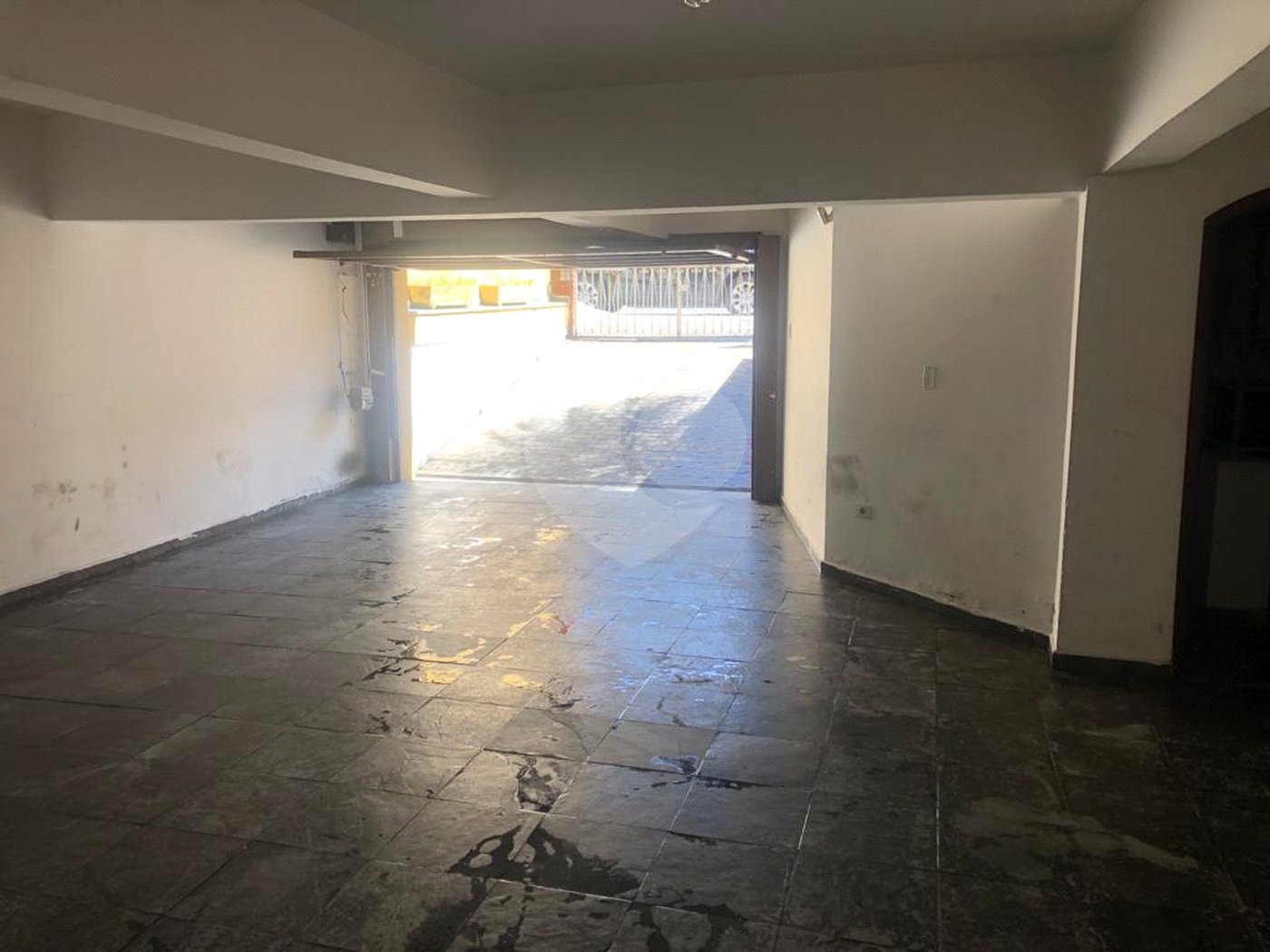Sobrado à venda com 4 quartos, sendo 1 suíte, em Tremembé, São Paulo, SP