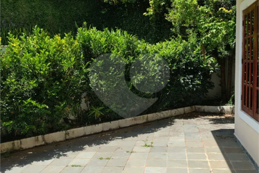 Casa à venda ou para alugar com 5 quartos, sendo 2 suítes, em Jardim Dos Estados, Poços de Caldas - MG