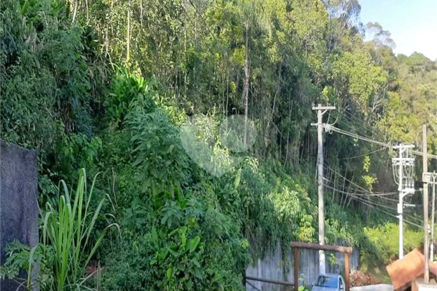 Terreno à venda no condomínio Parque Imperial da Cantareira, Mairiporã - SP