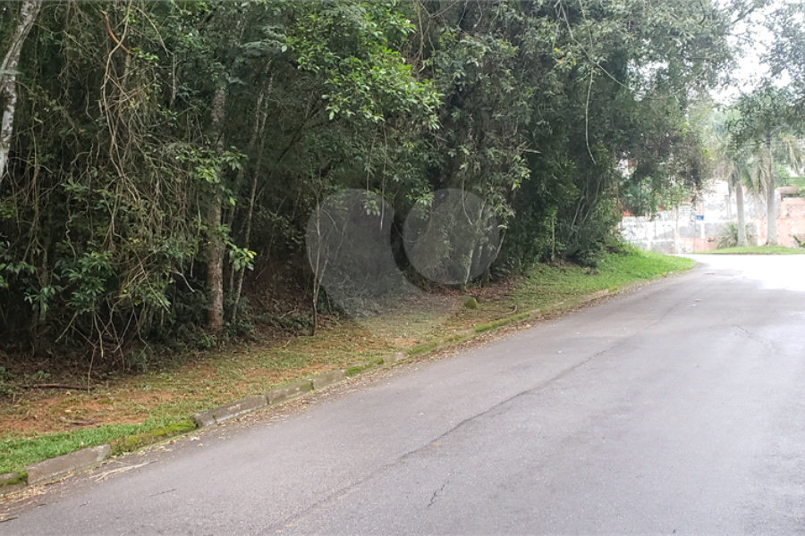 Terreno à venda no condomínio Alpes da Cantareira, Mairiporã - SP