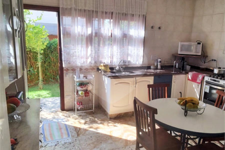 Casa à venda com 5 suítes no condomínio Estância Marambaia, Vinhedo - SP